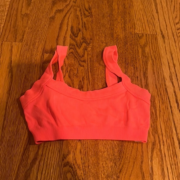 Urban Outfitters Woman’s Neon Orange Sports Bra Size XS/S - Picture 1 of 5